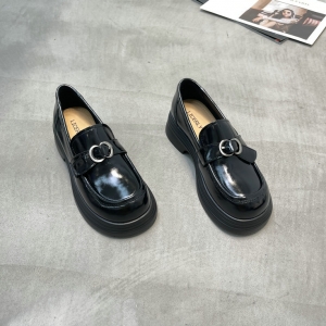 立驰俪 广州鞋 新款 头层牛皮 脚垫牛皮 36-39 货号：2539-9