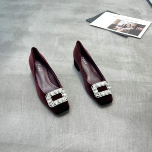 立驰俪 广州鞋 新款 内里羊皮 脚垫羊皮 36-39 货号：288-505