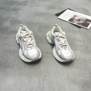 立驰俪 广州鞋 新款 脚垫羊皮 37-40 货号：2530