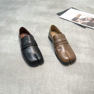 立雅秀 广州鞋 新款 油蜡牛皮 内里羊皮 脚垫羊皮 36-39 货号：2728-6