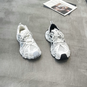 立驰俪 广州鞋 新款 单网 脚垫羊皮 36-40 货号：51328