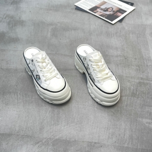 立驰俪 广州鞋 新款 头层牛皮 脚垫羊皮 35-39 货号：35257