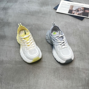 漫步佳人 广州鞋 新款 单网 脚垫真皮 35-40 货号：5607