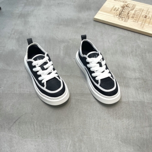 爱得宝 广州鞋 新款 39-43 货号：605-1