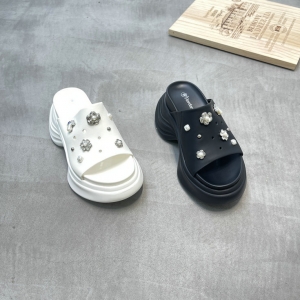 弗洛丹尼 广州鞋 新款 35-39 货号：053128