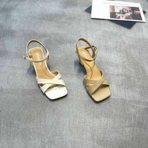 弗洛丹尼 广州鞋 新款 内里真皮 脚垫羊皮 35-40 货号：023076