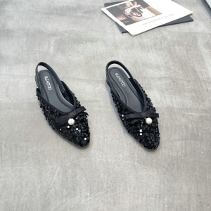 栢丽诗图 广州鞋 新款 内里羊皮 脚垫羊皮 36-39 货号：00218-100