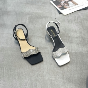 栢丽诗图 广州鞋 新款 36-39 货号：6990-560