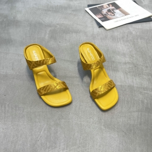 栢丽诗图 广州鞋 新款  内里羊皮 37-39 货号：00218-175