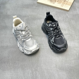 鳄鱼世家 广州鞋 新款 单网 脚垫真皮 38-44 货号：9920