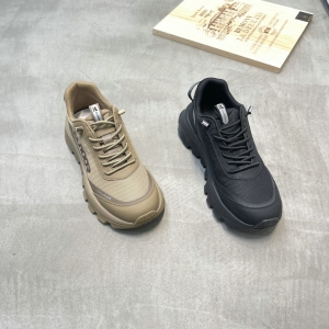 鳄鱼世家 广州鞋 新款  脚垫真皮 38-44 货号：25055