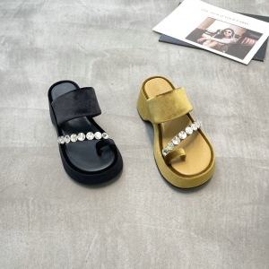 樱歌 广州鞋 新款 内里羊皮 脚垫羊皮 36-39 货号：651-6