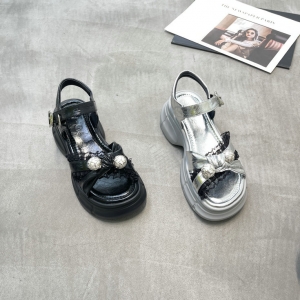 樱歌 广州鞋 新款 金属牛皮 内里羊皮 34-39 货号：266-21