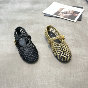 樱歌 广州鞋 新款 头层牛皮 35-39 货号：800-079