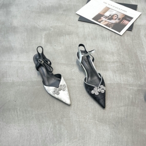 樱歌 广州鞋 新款 内里羊皮 脚垫羊皮 34-38 货号：558-198