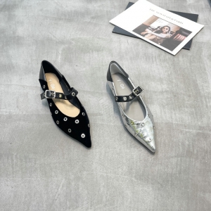 樱歌 广州鞋 新款 金属牛皮 内里羊皮 脚垫羊皮 34-37 货号：6846-13