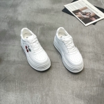 柏宏图 广州鞋 新款 真皮 内里羊皮 脚垫羊皮 36-38 货号：8668-868