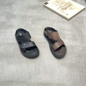 鳄鱼世家 广州鞋 新款 头层牛皮 39-44 货号：0736