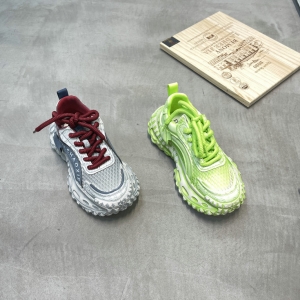 鳄鱼世家 广州鞋 新款 单网 39-41 货号：52318