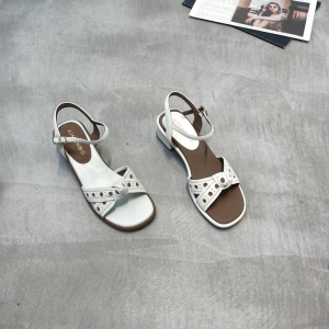 漫步佳人 广州鞋 新款 羊皮 35-40 货号：5366