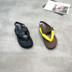 漫步佳人 广州鞋 新款 36-40 货号：5081