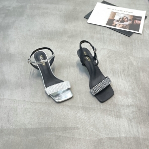 特丽雅 广州鞋 新款 35-40 货号：713006