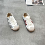 茉妮卡 新款 头层牛皮 脚垫牛皮 35-40 货号：6218-02