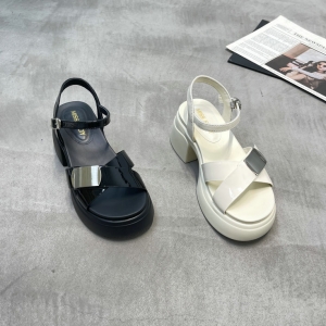 依迪夫人 广州鞋 新款 头层牛皮 35-37 货号：43321