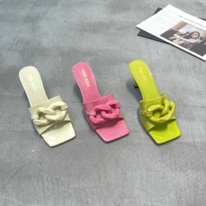 依迪夫人 广州鞋 新款 头层牛皮 脚垫羊皮 35-37 货号：12530