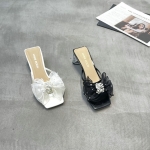 依迪夫人 广州鞋 新款 脚垫羊皮 34-38 货号：02110