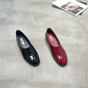 荞溪 广州鞋 新款头层牛皮 内里羊皮 脚垫羊皮 35-39 货号：1001-1