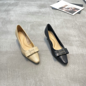 漫步佳人 广州鞋 新款 头层牛皮 脚垫羊皮  35-39 货号：4436