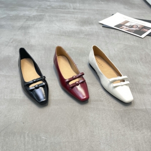 巳蔻 广州鞋 新款 头层牛油皮 脚垫牛皮 35-39 货号：99-26