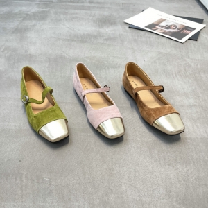 巳蔻 广州鞋 新款 羊京 脚垫牛皮 35-39 货号：99-32