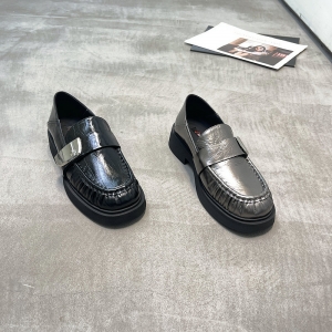 斯蔓洁宝 广州鞋 新款 金属牛皮 内里羊皮 脚垫羊皮 36-38 货号：1006225