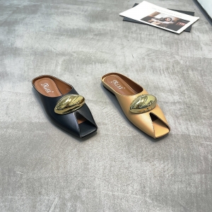 热爆88 广州鞋 新款 头层牛皮 内里牛皮 脚垫羊皮 36-39 货号：2501-1