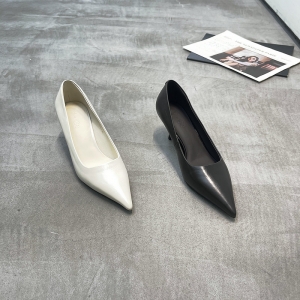 樱歌 广州鞋 新款 胎牛皮 内里羊皮 脚垫羊皮 34-39 货号：8815-2