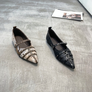 樱歌 广州鞋 新款 胎牛皮+马毛 内里羊皮 脚垫羊皮  34-39 货号：2610-4