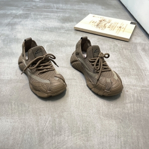 鳄鱼世家 广州鞋 新款  脚垫真皮 39-43 货号：99023