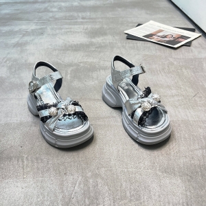 樱歌 广州鞋 新款 金属牛皮 内里羊皮 36-39 货号：266-21