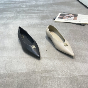 樱歌 广州鞋 新款 小胎羊皮 内里羊皮 脚垫羊皮34-39 货号：605-6