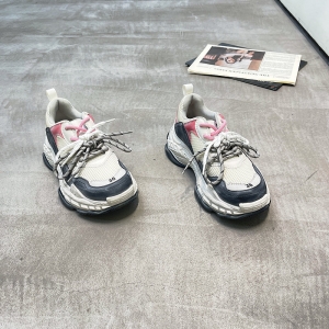 樱歌 广州鞋 新款 头层牛皮+透网 脚垫羊皮 34-39 货号：801-5