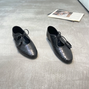 立驰俪 广州鞋 新款 羊皮 内里羊皮 脚垫羊皮 36-39 货号：613-32