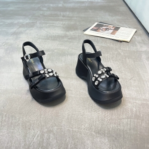 立驰俪 广州鞋 新款 内里羊皮 35-39 货号：2628-37