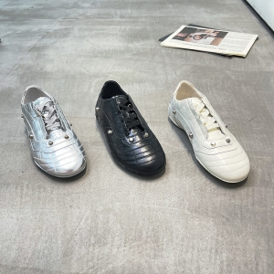 立雅秀 广州鞋 新款 皱牛皮 脚垫羊皮 35-40 货号：6211-1