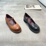 艾蔓珂尔 广州鞋 新款 油小牛皮 内里羊皮 脚垫羊皮 35-39 货号：801179
