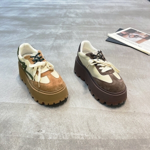 樱歌 广州鞋 新款 真皮 脚垫羊皮 36-40 货号：558-581